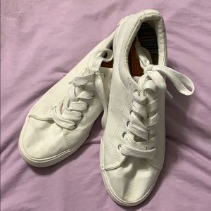 Rocket dog white tennis shoes sneakers